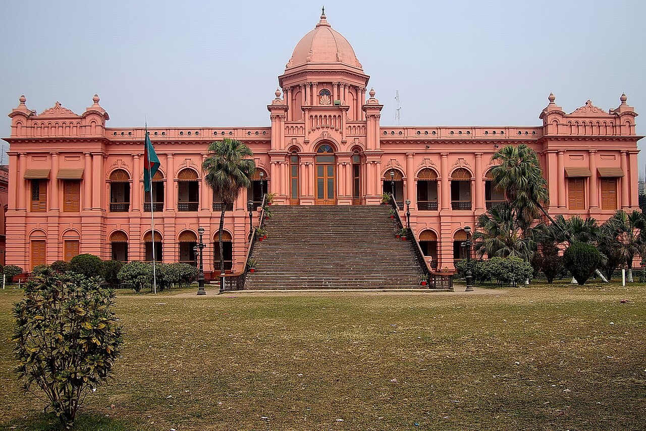 ঢাকার আহসান মঞ্জিলের গোলাপি প্রাসাদ