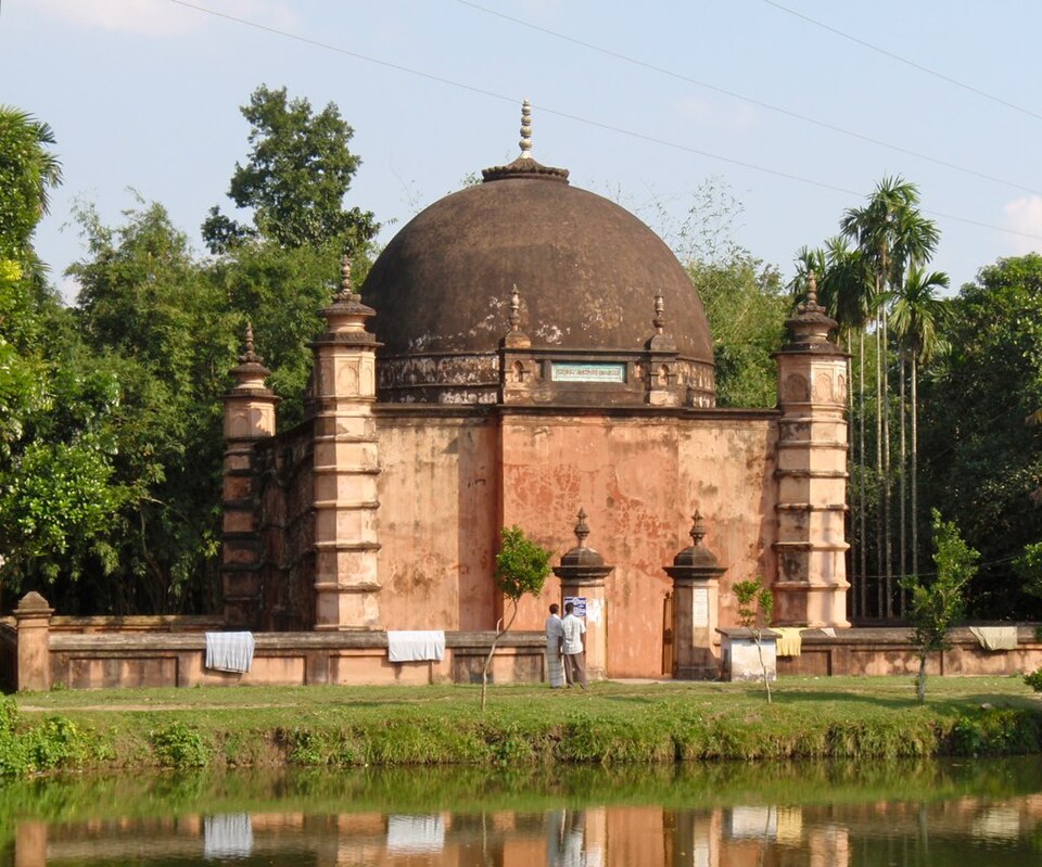 আতিয়া মসজিদ — ছবি