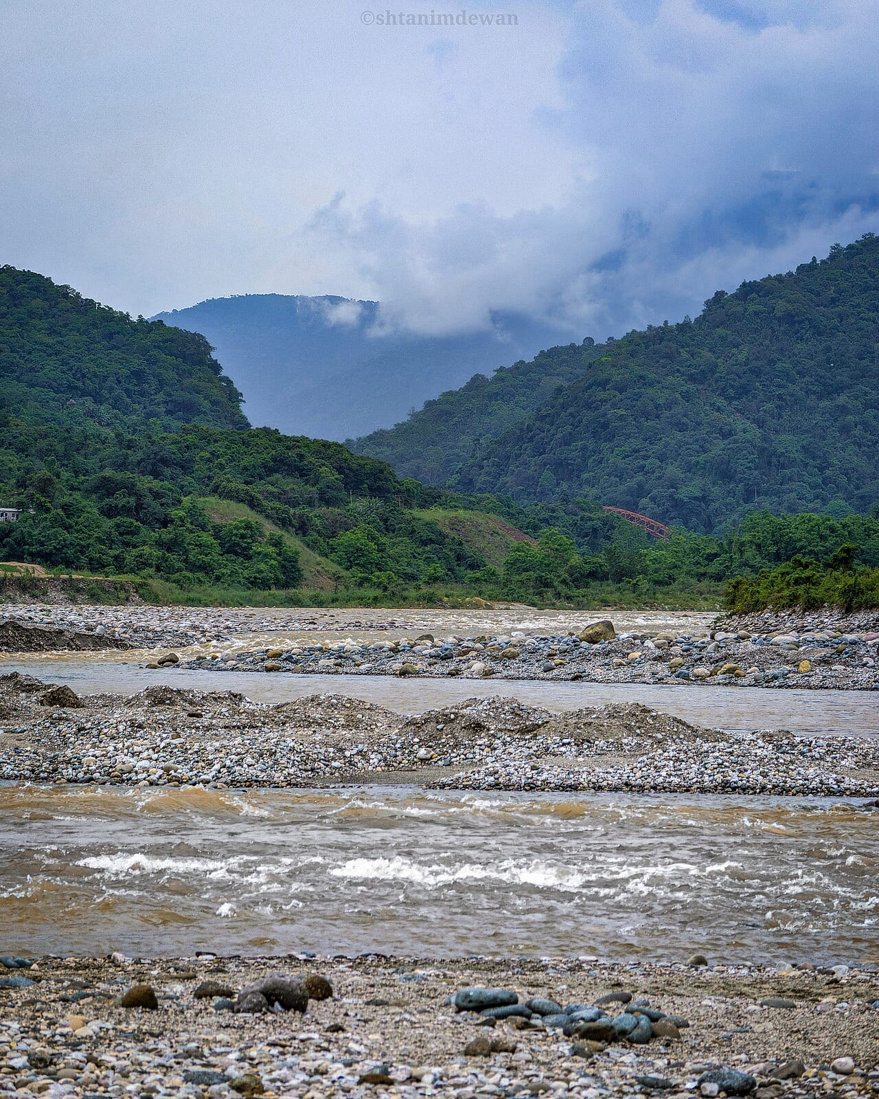 ভোলাগঞ্জ সাদা পাথর — ছবি