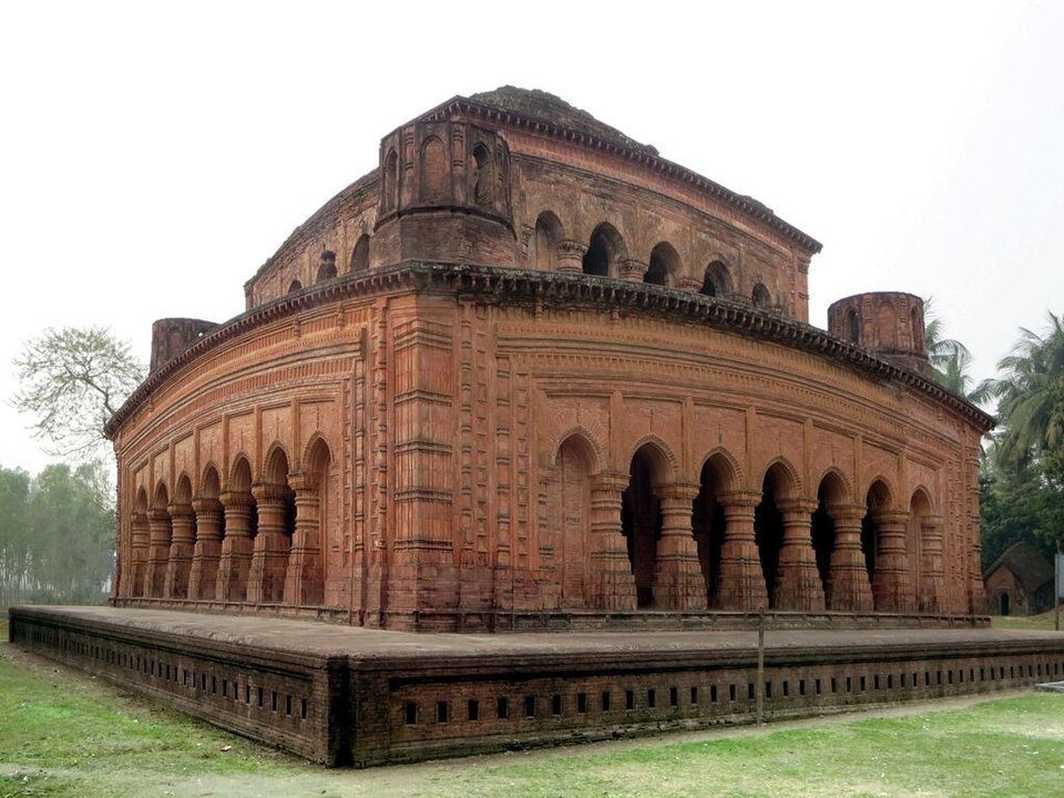 হাটিকুমরুল নবরত্ন মন্দির — ছবি