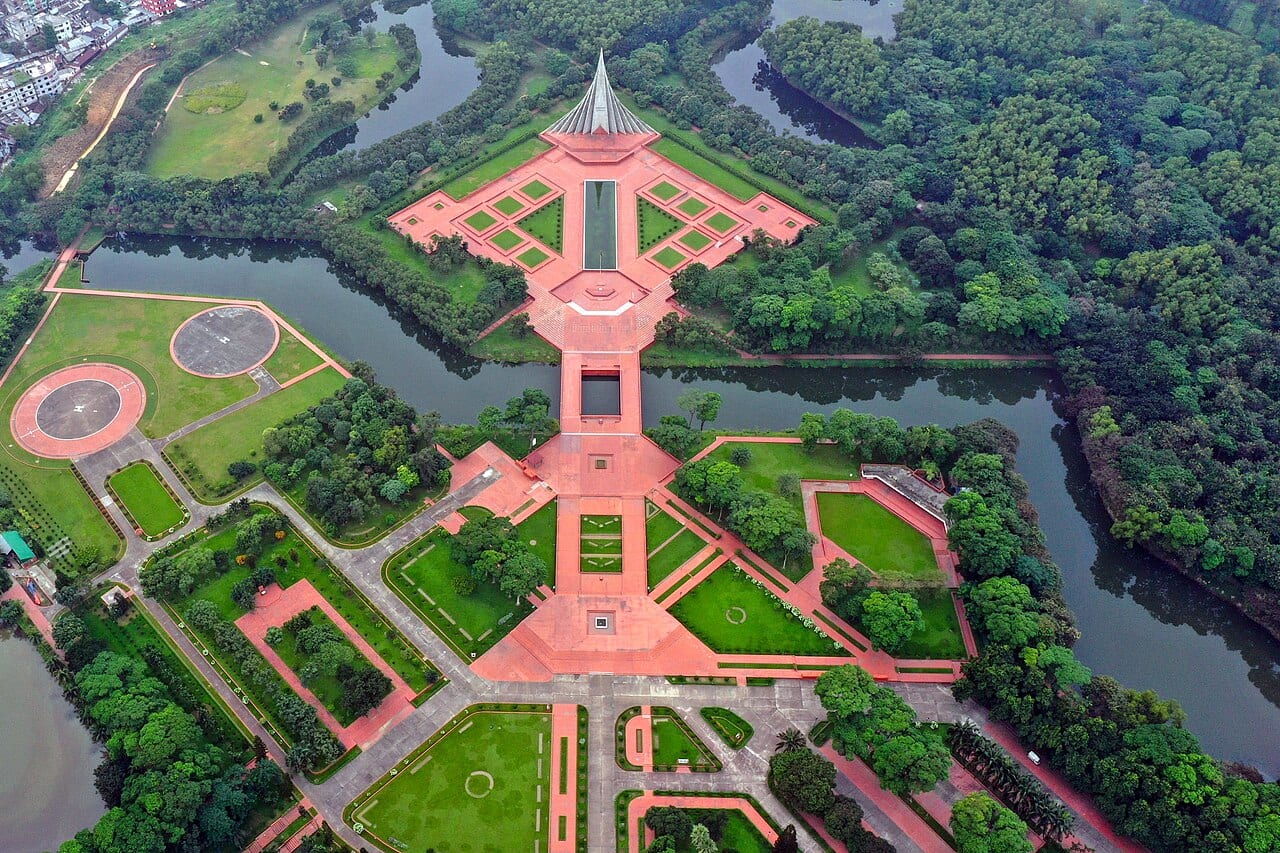 জাতীয় স্মৃতিসৌধ — ছবি