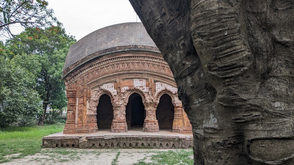 জোড় বাংলা মন্দির (পাবনা) — ছবি