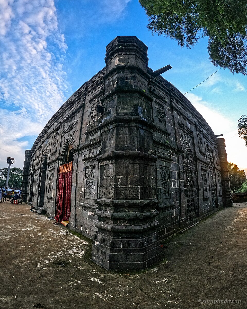 কুসুম্বা মসজিদ — ছবি