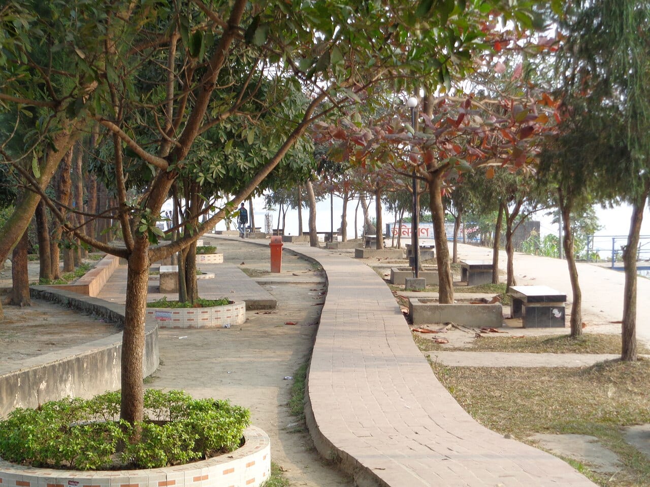 মুক্তিযোদ্ধা পার্ক — ছবি