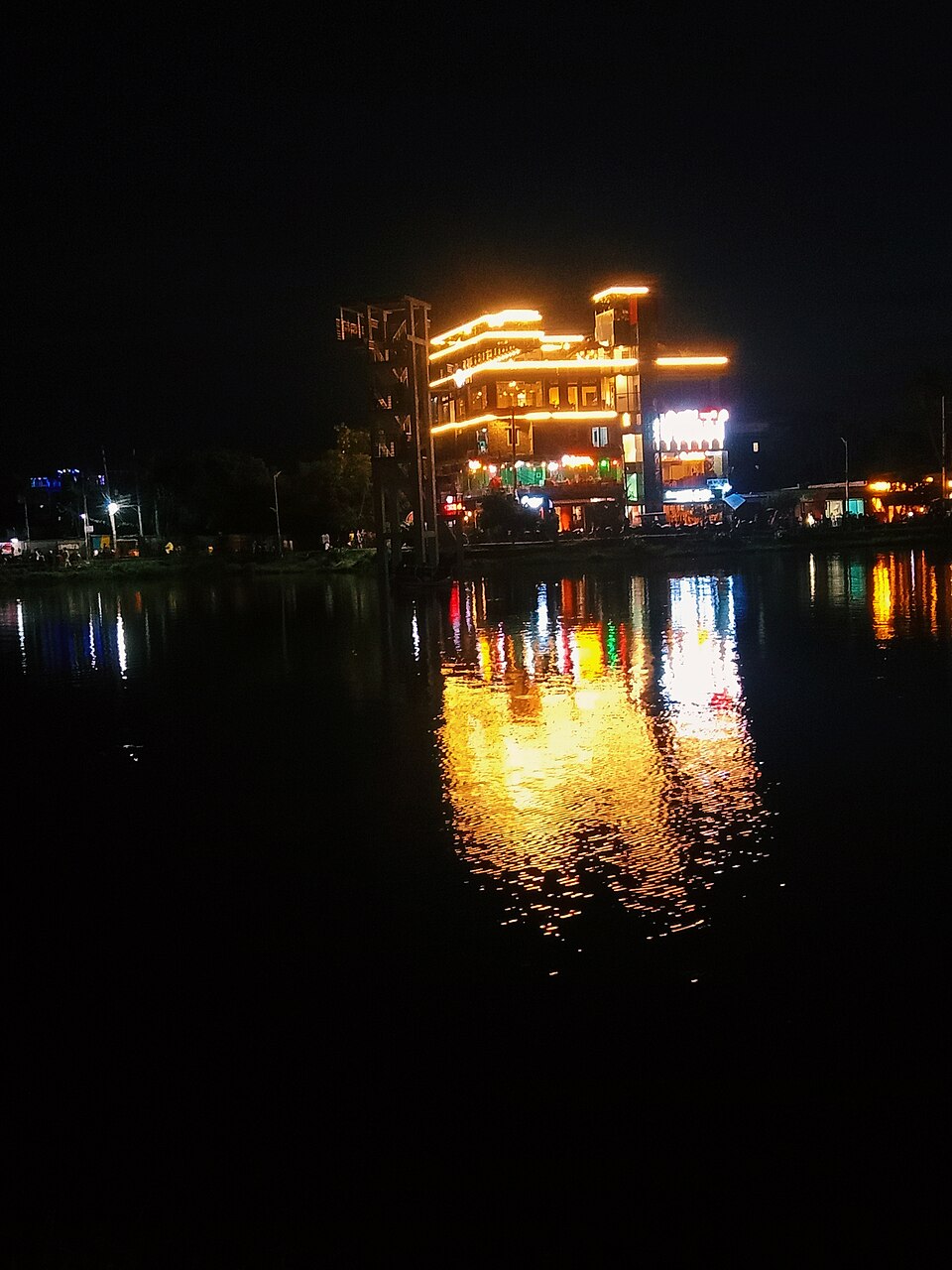 শকুনি লেক — ছবি